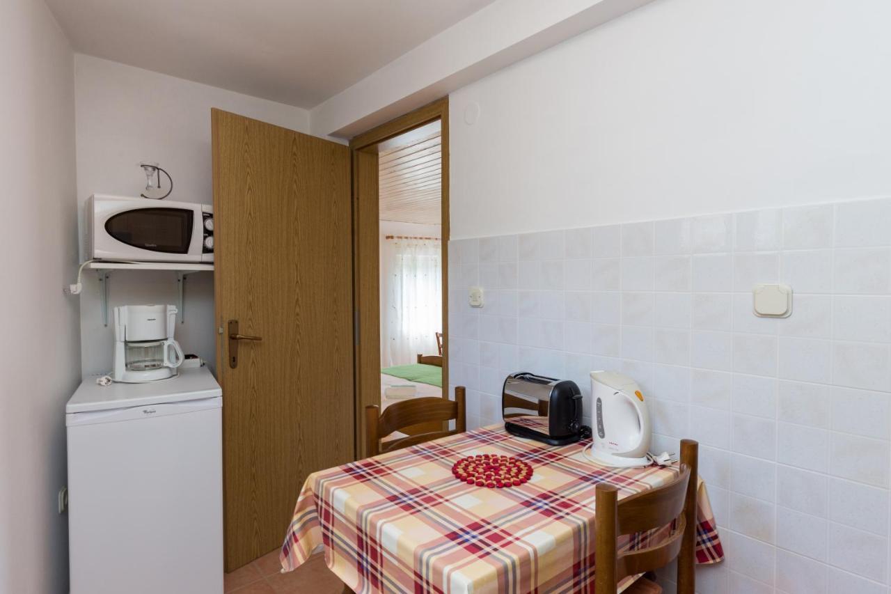 Apartments Miskovic Donje Celo Номер фото